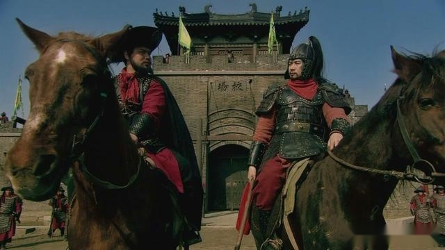 水浒传：谁泄露了十万生辰纲？三种可能性，两种暗示有内鬼