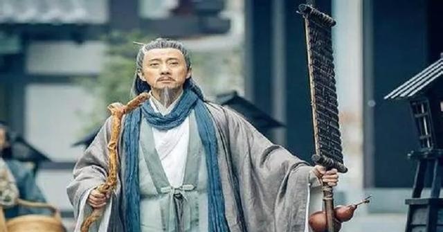 大师给乾隆算命，大清有800年国运，你能活到80岁，乾隆：斩